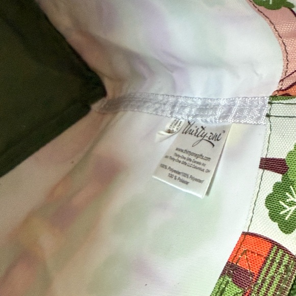 Thirty-One Camper Print Tote with Green Accents - Picture 4 of 8